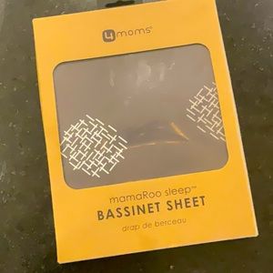 MamaRoo sleep bassinet sheet brand new in box